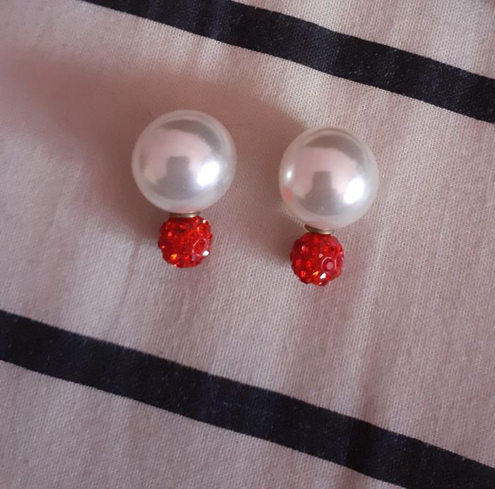 Boucle d'oreille fantaisie - photo numéro 5