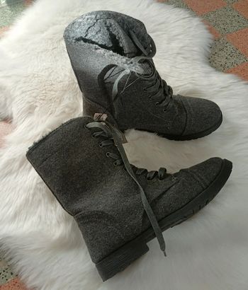 Bottines hiver fourrées feutrines neuves