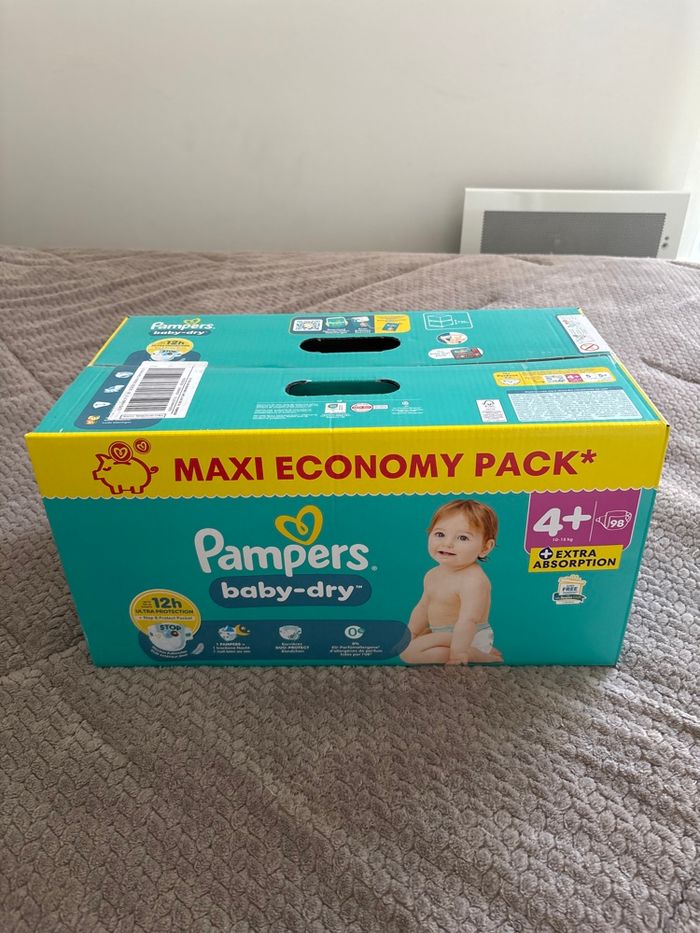 98 couches Pampers baby dry taille 4+