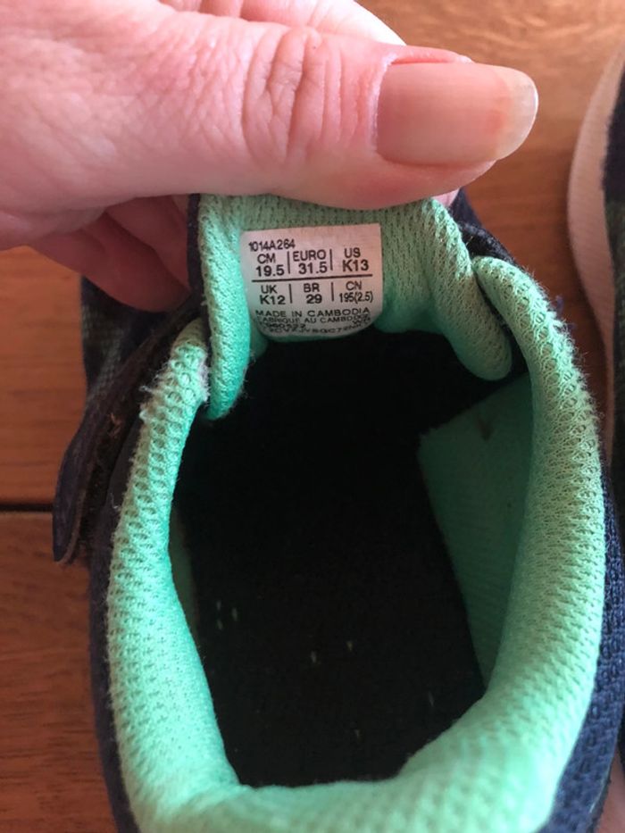 Baskets asics 31,5 - photo numéro 5