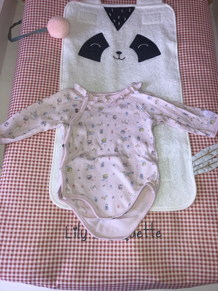 Vêtement bébé fille 1-3 mois - photo numéro 2