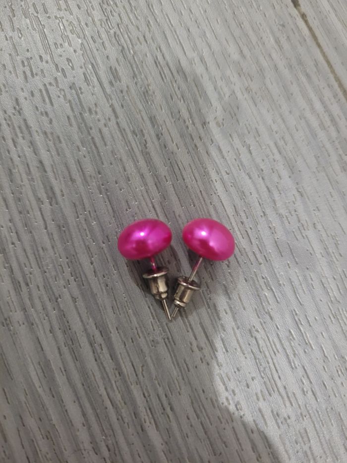 Paire boucles-d'oreilles fantaisie Fushia🎀