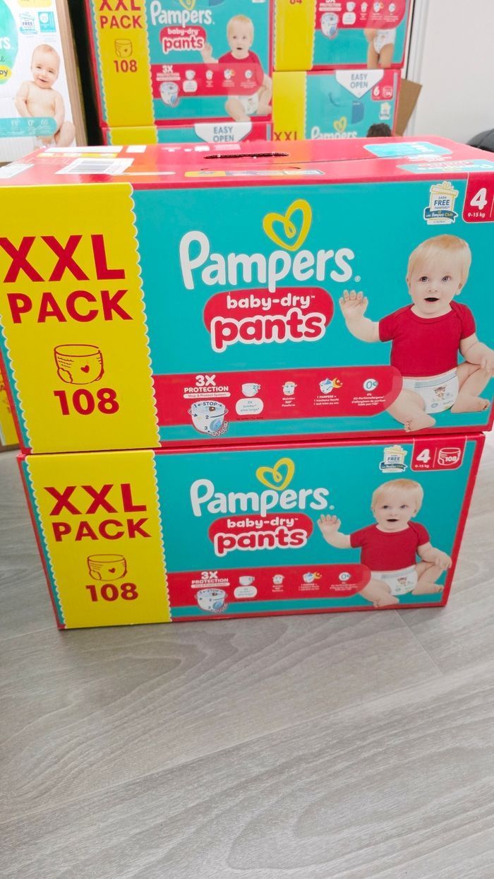 2× Couches-culottes Pampers Taille 4  PACK XXL ×216
