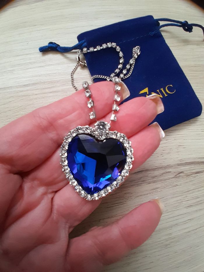 Collier Titanic, collier coeur océan porté par Rose dans le film - photo numéro 5