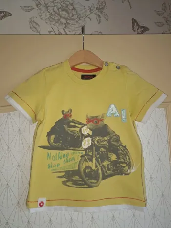 T-shirt jaune garçon catimini comme neuf 2 ans