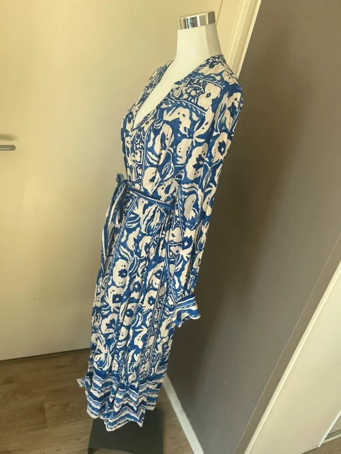 H&M, robe longue imprimée, bleu et blanc. Femme taille L/40. - photo numéro 3