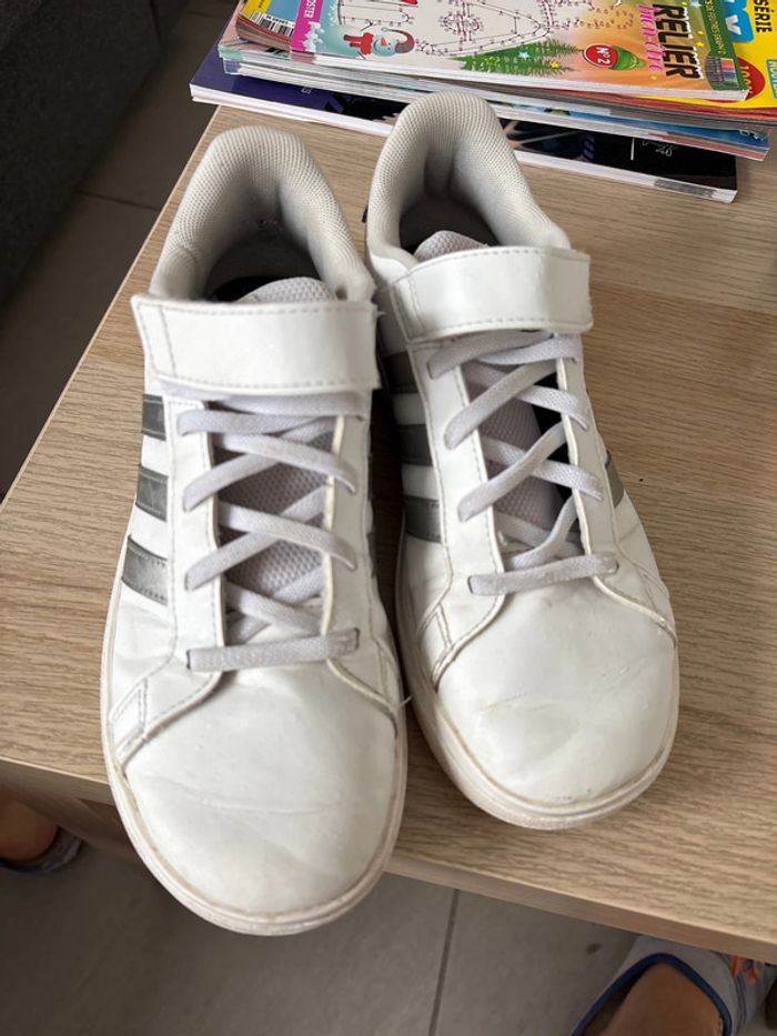 Baskets Adidas, enfants, taille 35 1/2