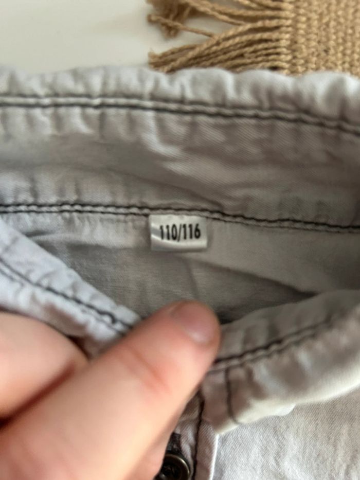 Chemise grise 5/6 ans - photo numéro 2