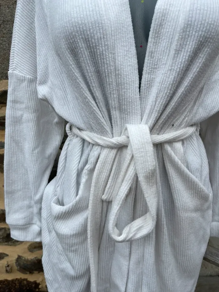 Robe de chambre blanche - Pour moi - photo numéro 2