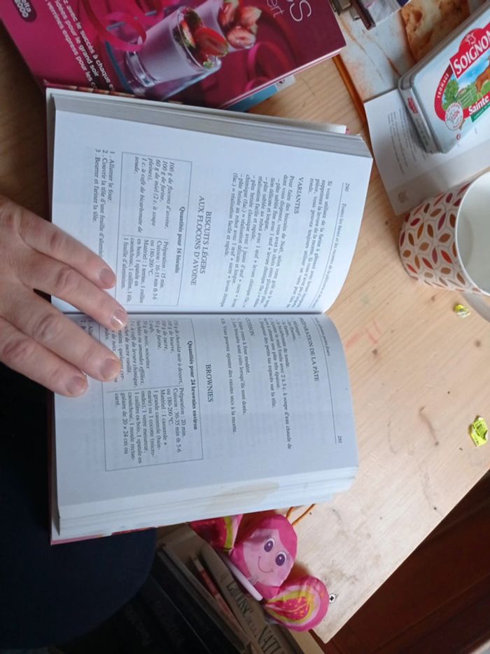 Livre toutes les bases et les recettes de la pâtisserie et des desserts - photo numéro 4