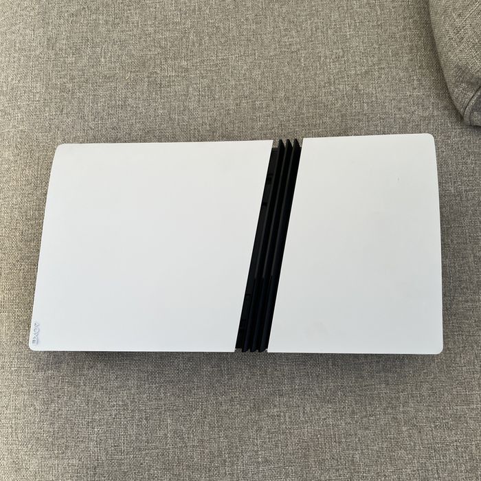 Sony PS5 Pro 2 To sans emballage - photo numéro 3