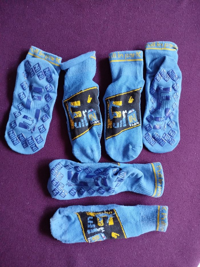 3 paires de  Chaussettes intérieures taille M pour 7 a 10 ans