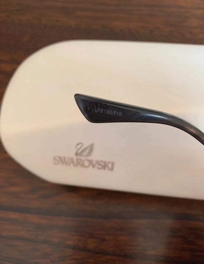 Lunettes de soleil Swarovski - photo numéro 6
