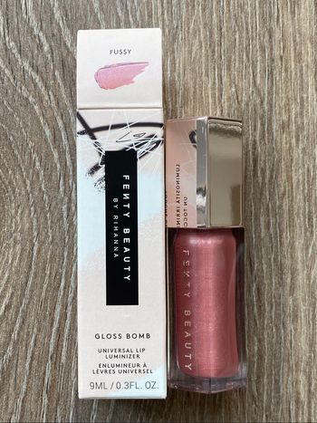 Fenty Beauty Gloss Bomb