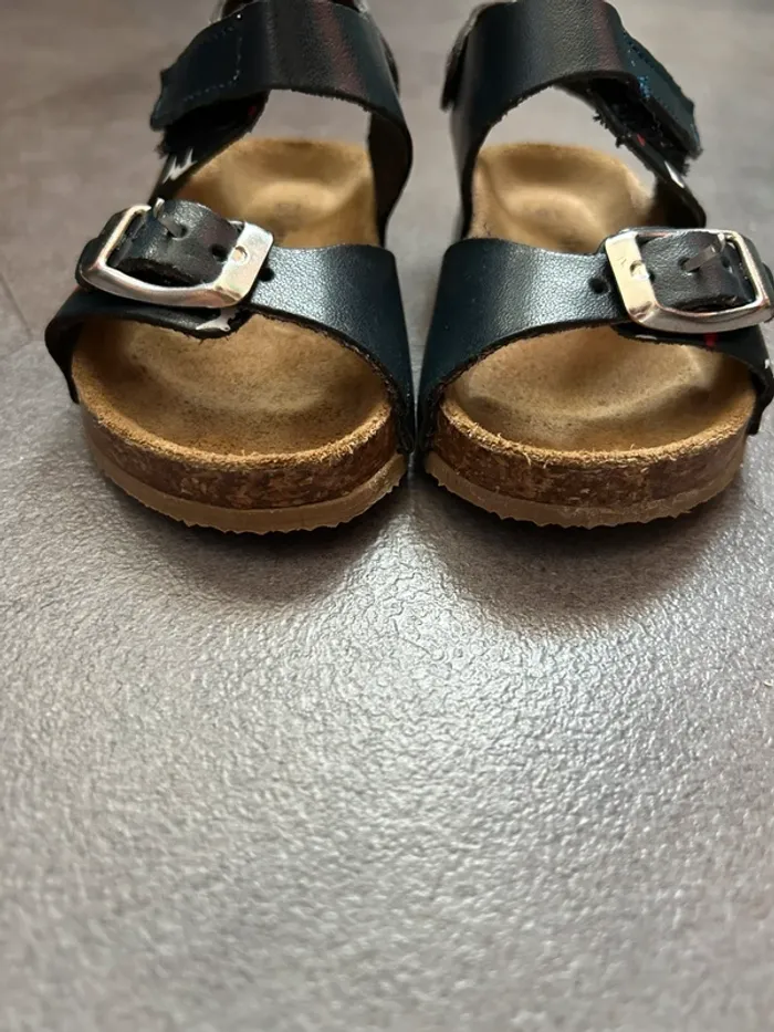 Sandale garçons taille 18 - photo numéro 2