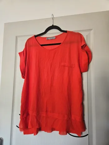 T-shirt Rouge Manches Courtes Taille 46 Roberto Torreta