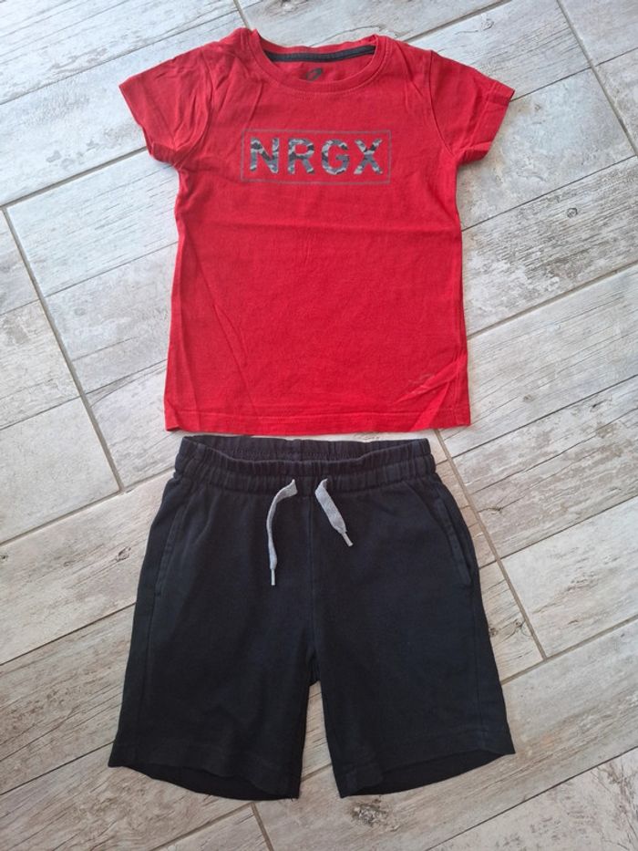 Ensemble rouge noir