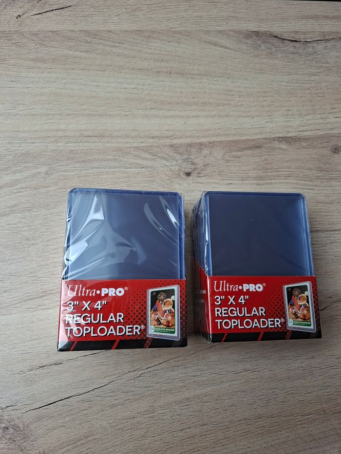 Lot de 50 toploaders protection rigide pour cartes Pokémon ultra pro