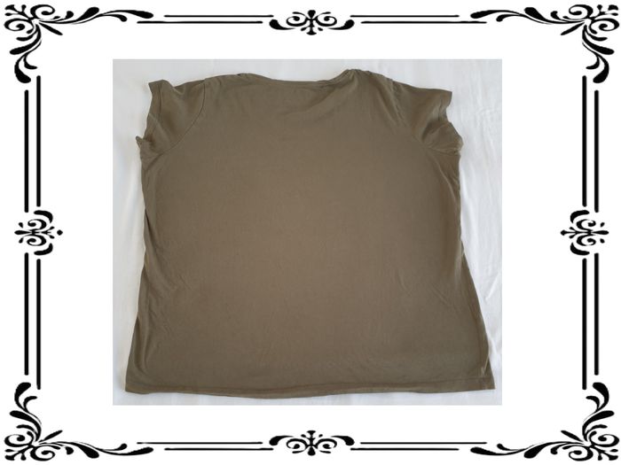 Tee shirt taille 46. - photo numéro 2