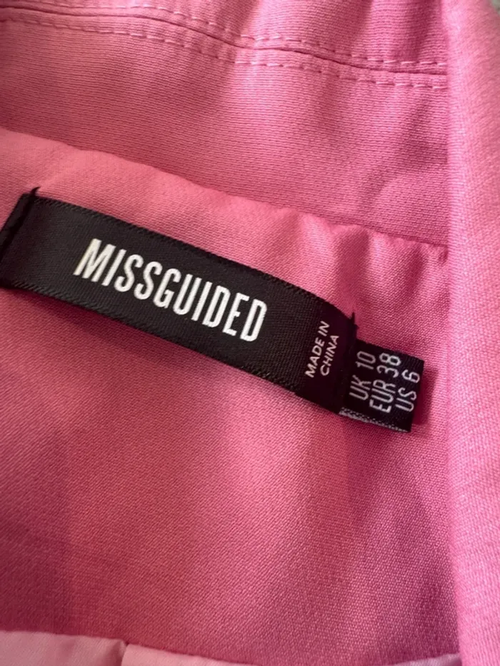 Long blazer rose Missguided taille 38, très bon état il manque la ceinture, 80cm longueur - photo numéro 5