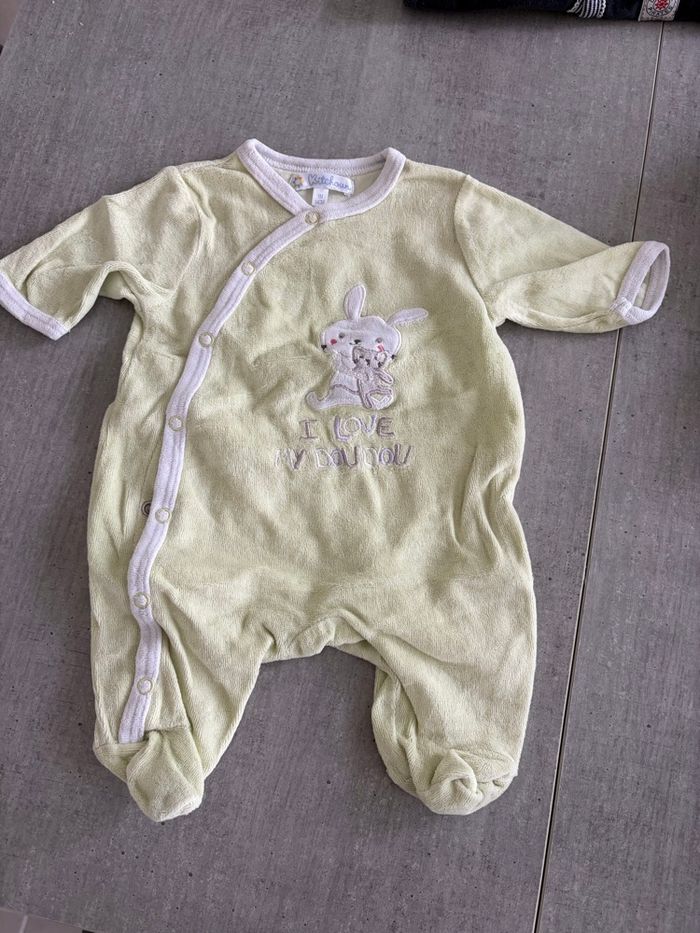 Pyjamas 1 mois - photo numéro 5
