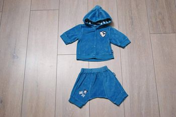 Ensemble joggins tout doux. Garçon 1 mois. Marque Disney