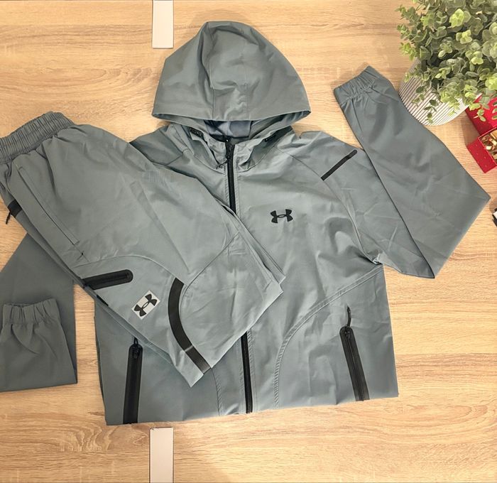 Ensemble under armour taille M - photo numéro 3