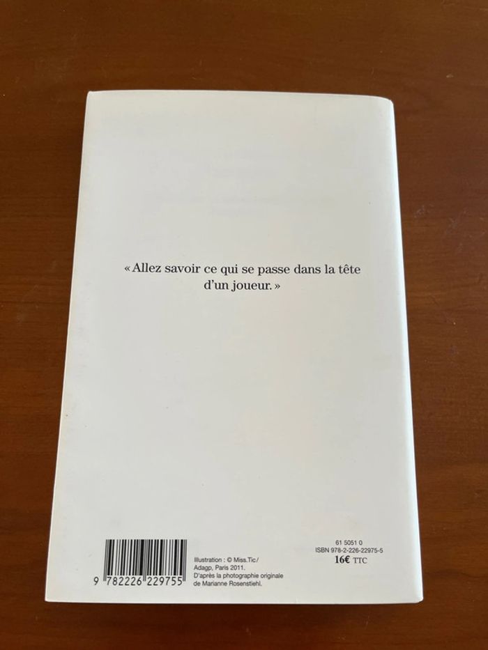 Livre Tuer le père d’Amélie Nothomb - photo numéro 2