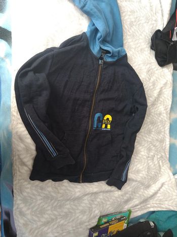 Gilet à capuche Kiabi 10 ans
