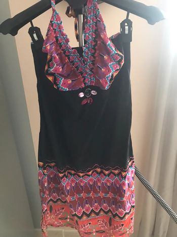 Robe dos nu noire bariolée