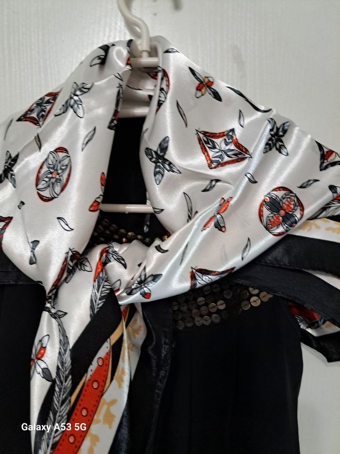 Foulard femme - photo numéro 3