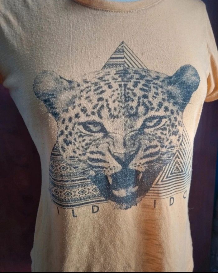 T-shirt avec léopard taille M - photo numéro 3