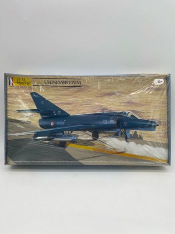 Maquette Heller Etendard IVM