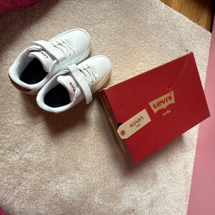 Baskets Levi’s neuves jamais portées pointure 31 - photo numéro 9