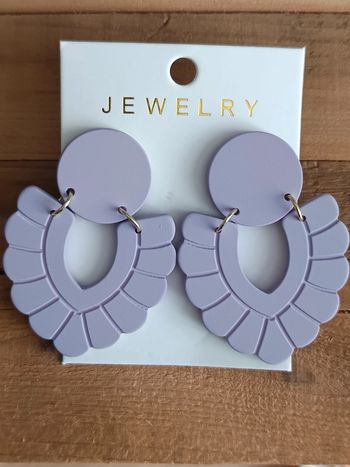 Boucles d'oreilles lila