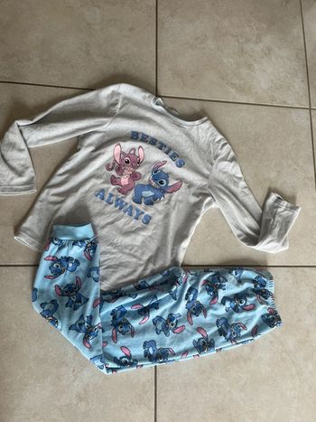 Pyjama stitch 9/10 ans