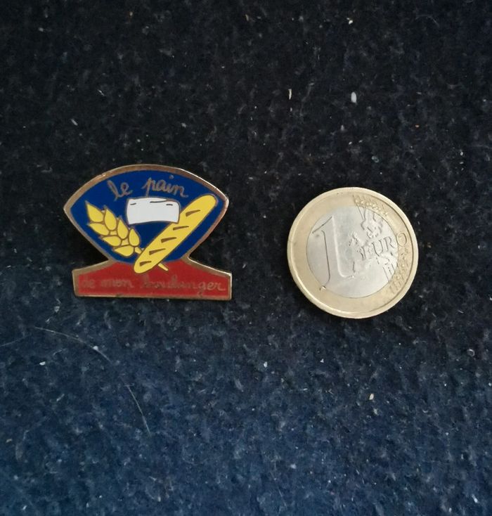 Pins publicitaire - photo numéro 2