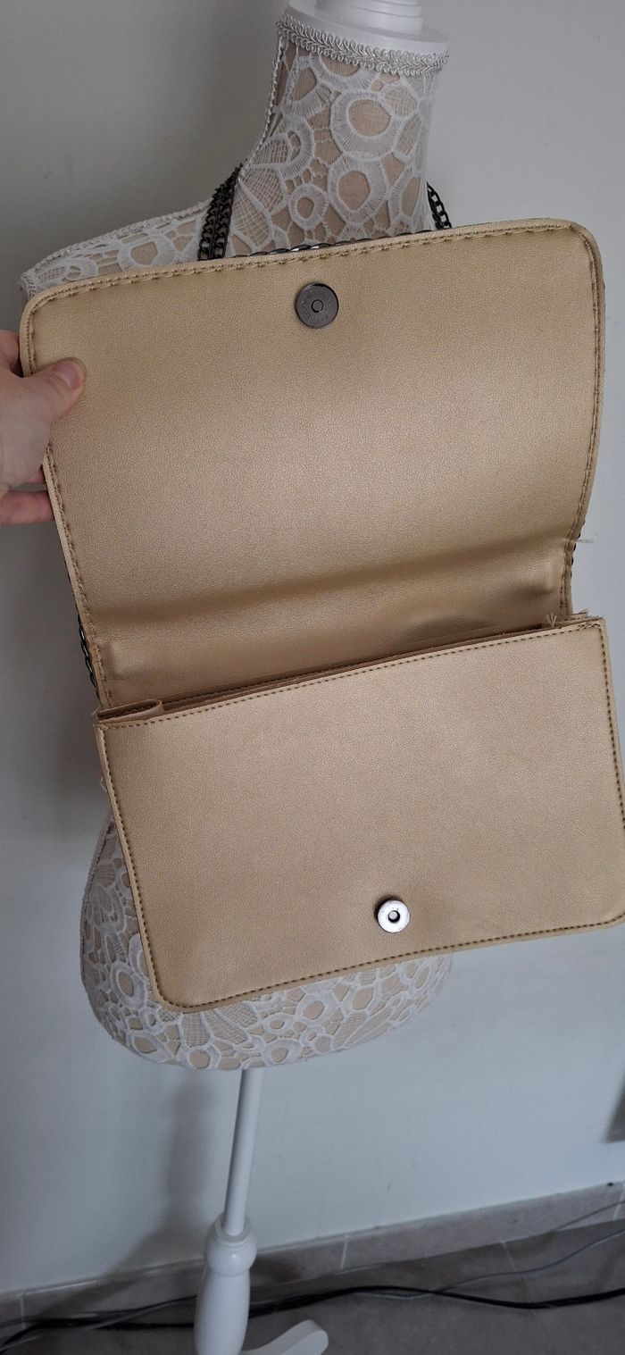 Sac doré neuf - photo numéro 3
