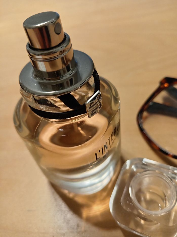 Parfum neuf  sans la boîte 35 ml  juste essayé 35 euros remise en main propre Brest - photo numéro 3