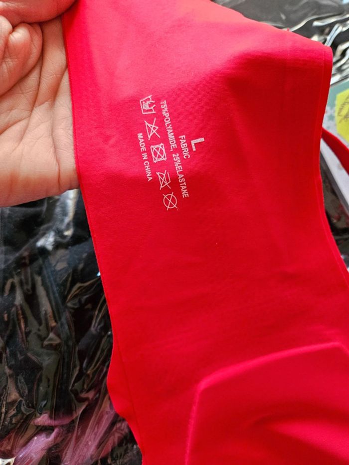 Soutien gorge allaitement rouge avec rembourrage L neuf - photo numéro 3