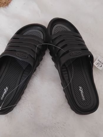 Claquette homme neuf Taille 45
