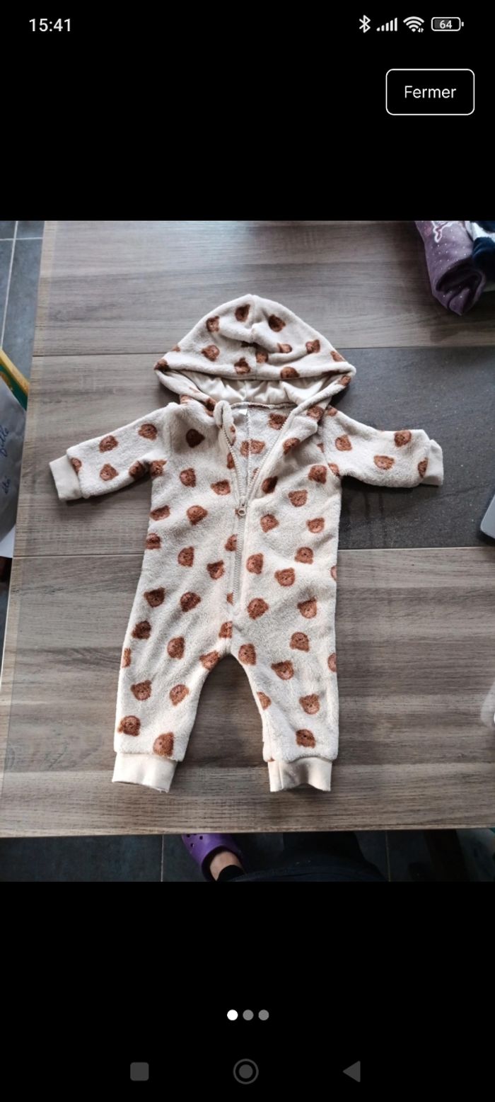 Sur pyjama / combinaison en velours