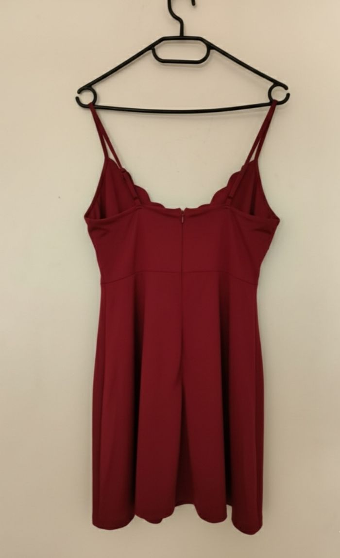 Robe courte bordeaux - photo numéro 3