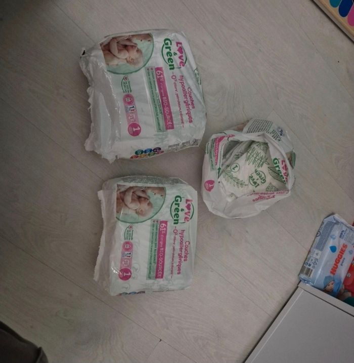 Couches love and green 53couches