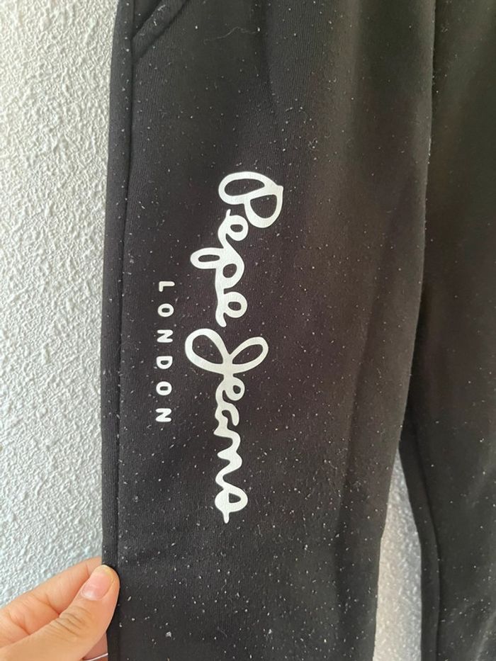 Jogging taille 8 ans 💫 - photo numéro 2