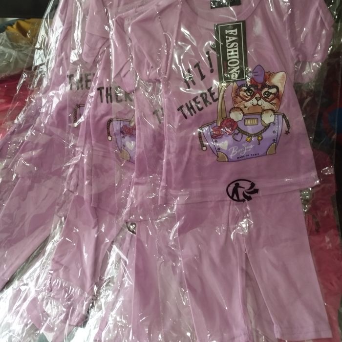 Lot revendeur ensembles fille