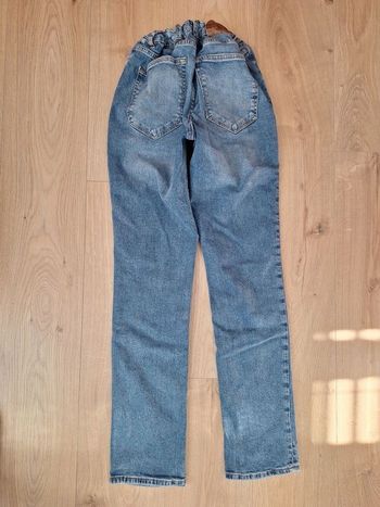 Jeans Slim taille S 36 bleu clair, très bon état avec élastique dans la ceinture intérieure