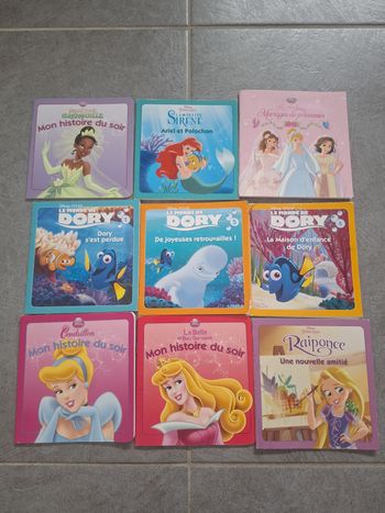 Lot de 9 livres disney