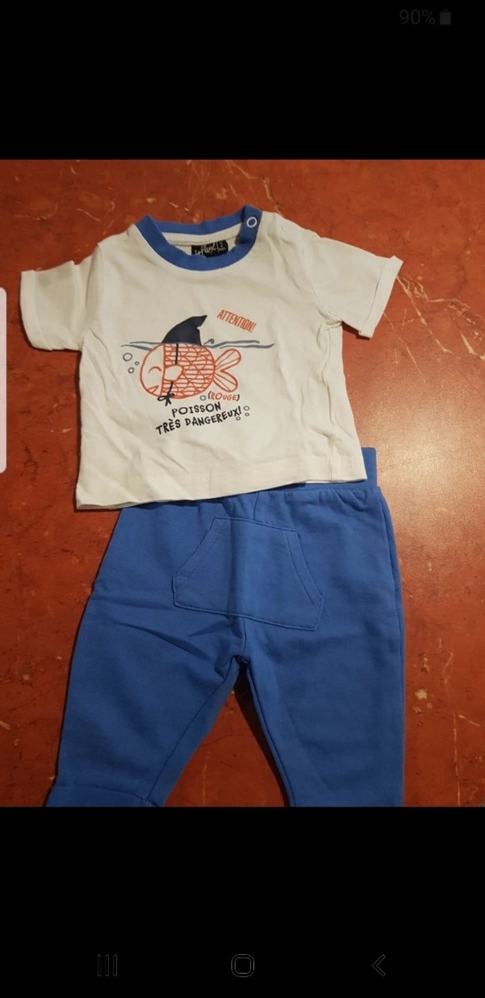 Ensemble bébé taille 3 mois