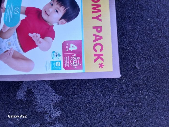 Couches pampers taille 4 - photo numéro 2